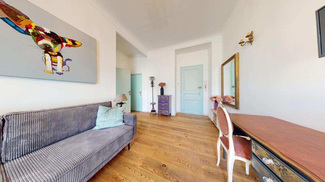 Appartement Les Fleurs Astoria à Menton Extérieur photo
