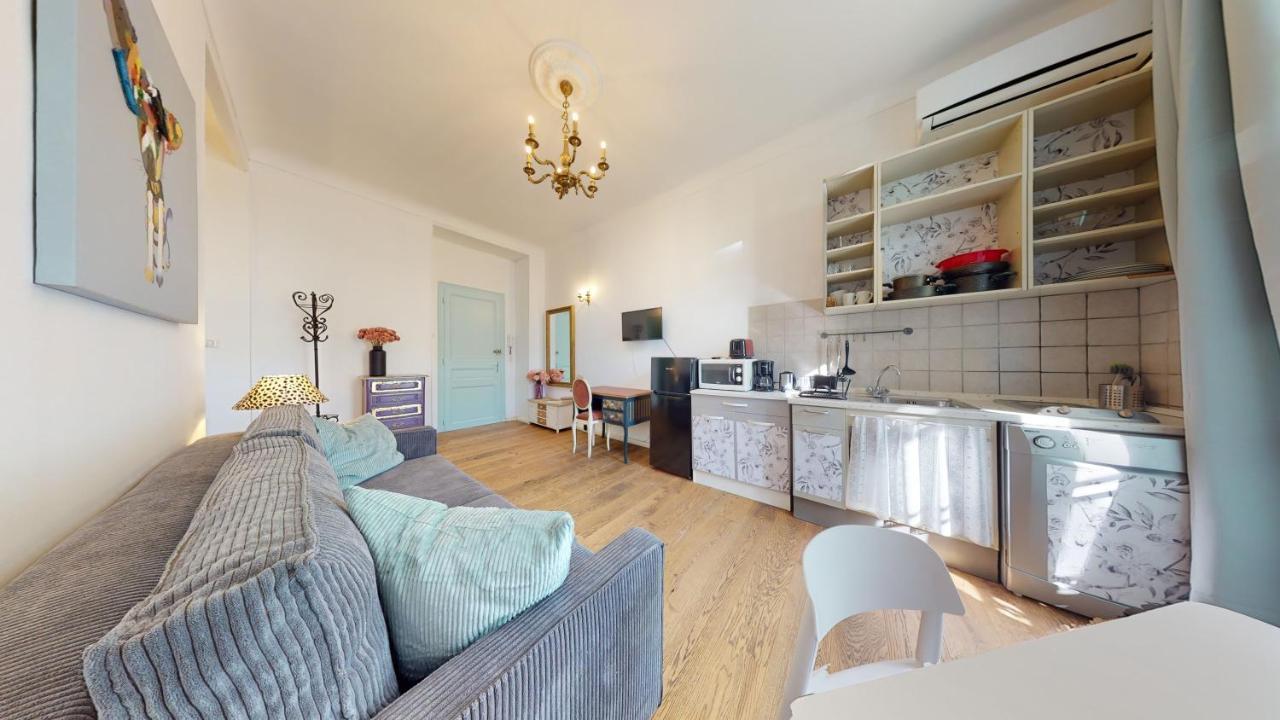 Appartement Les Fleurs Astoria à Menton Extérieur photo