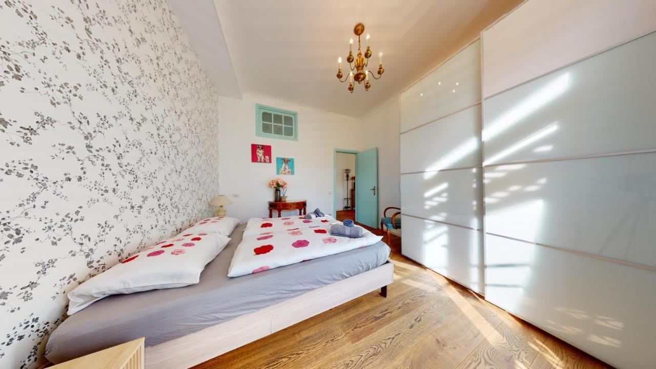 Appartement Les Fleurs Astoria à Menton Extérieur photo