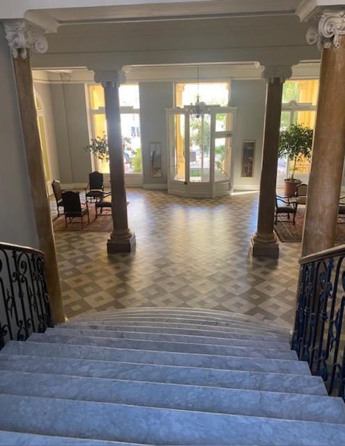 Appartement Les Fleurs Astoria à Menton Extérieur photo